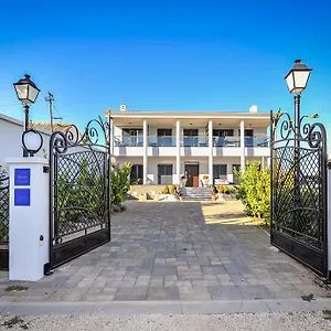  Apartment Victoria